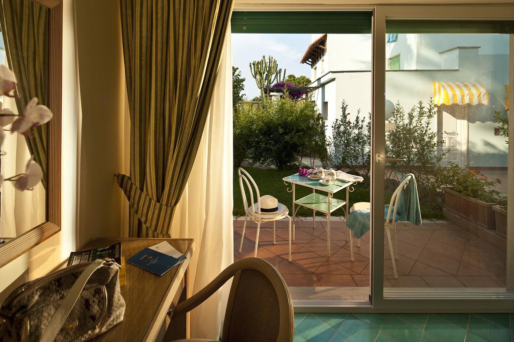 Hotel Continental Mare Isquia Exterior foto